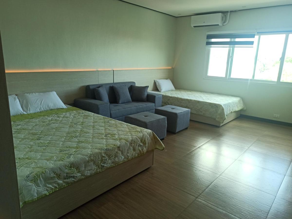 Emmaus Condotel Angeles Exteriér fotografie