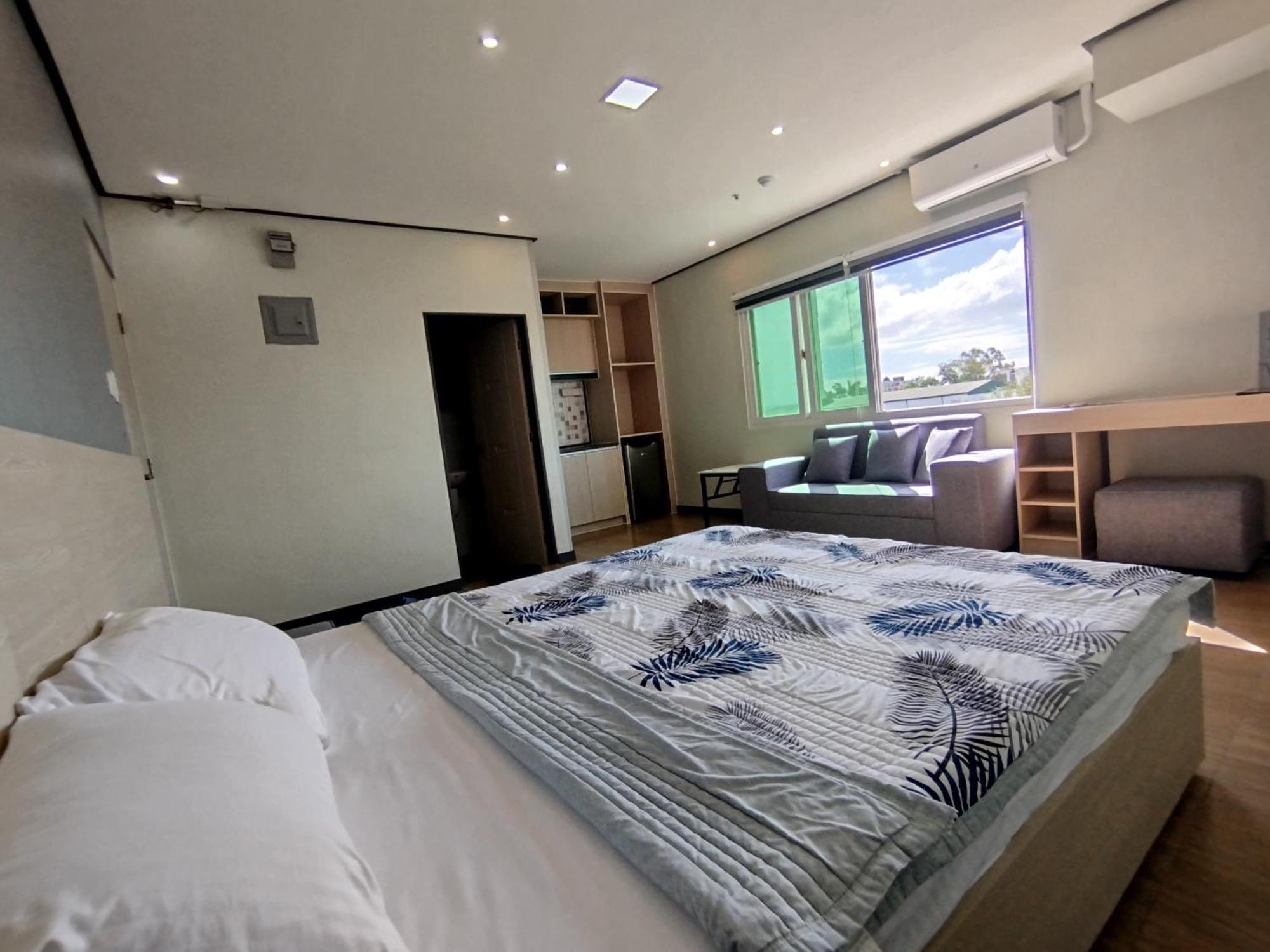 Emmaus Condotel Angeles Exteriér fotografie