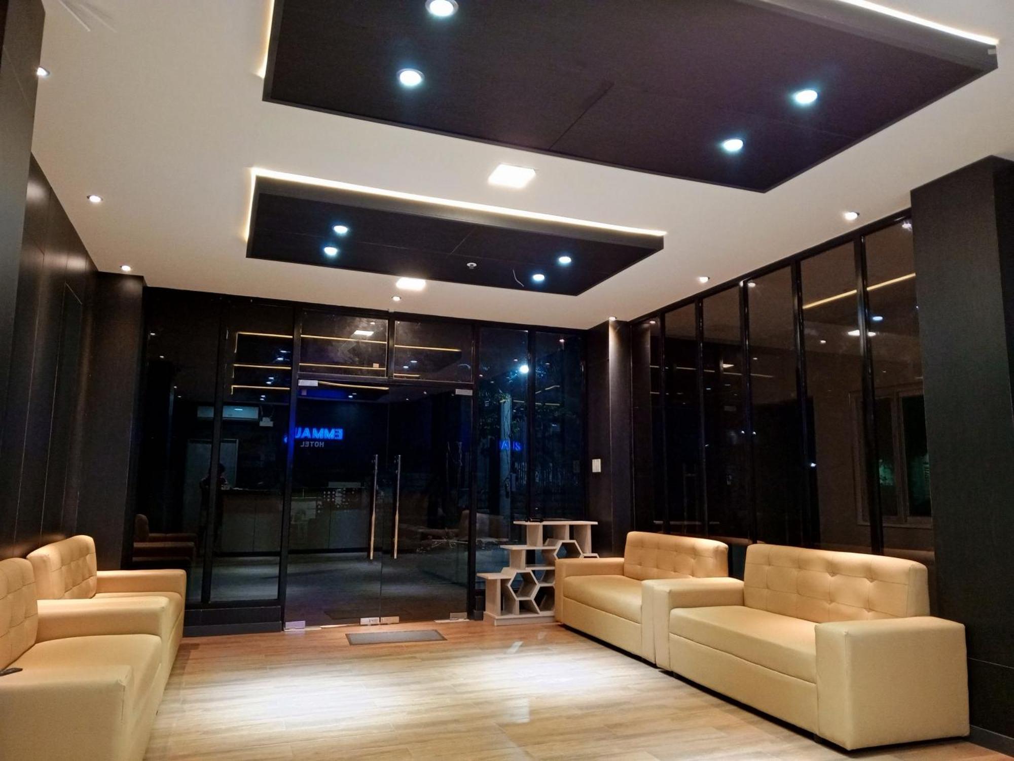 Emmaus Condotel Angeles Exteriér fotografie